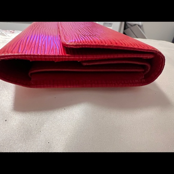 Louis Vuitton Epi Portotrezole International Trifold Wallet Red - Picture 11 of 11